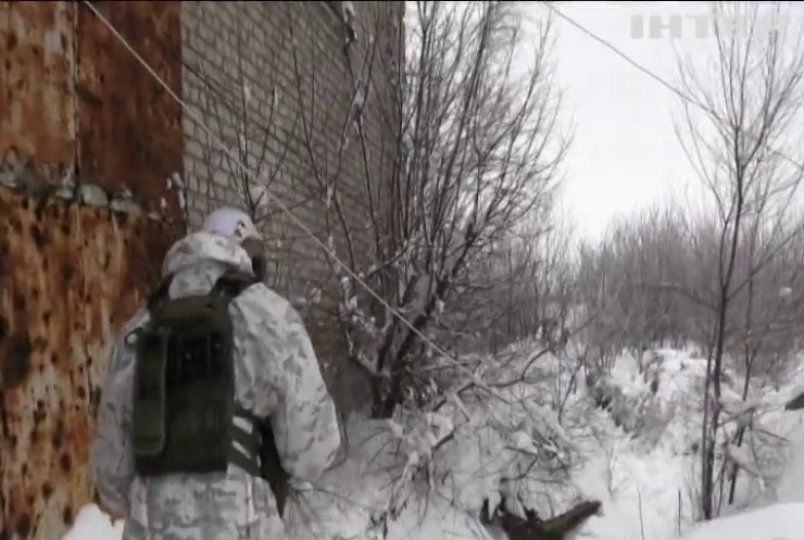 Двоє українських армійців загинули на сході країни