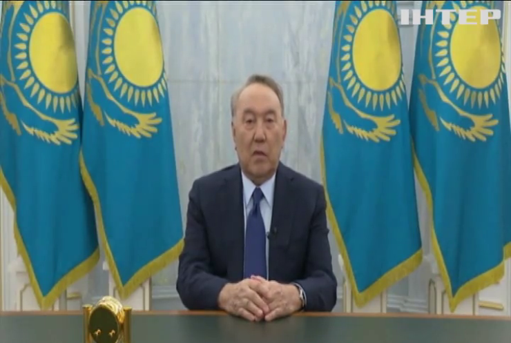 Колишній президент Казахстану з'явився на публіці