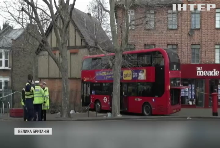 19 людей постраждали внаслідок аварії автобуса у Лондоні