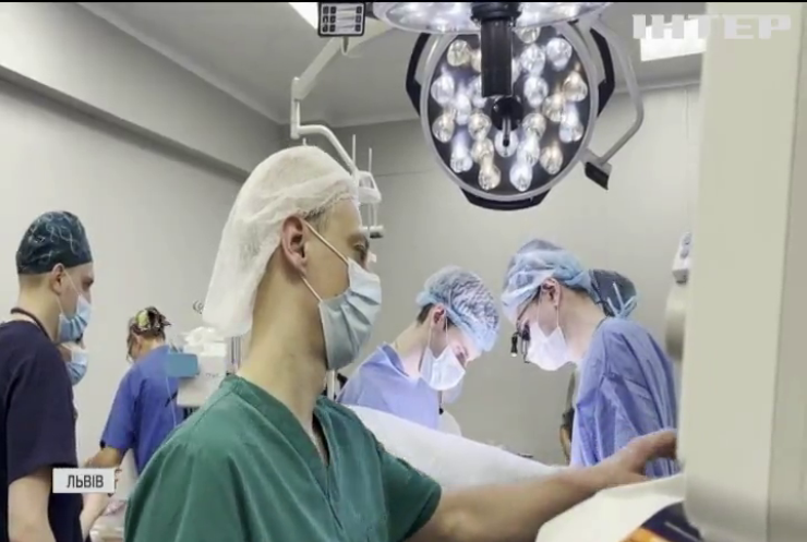 Американські кардіохірурги прооперували 15 дітей у Львові