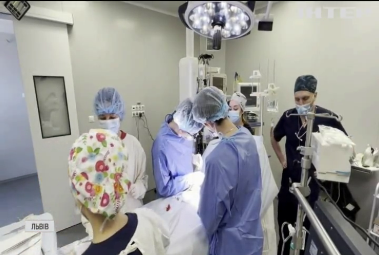 До Львова прибули американські кардіологи: безоплатно прооперували 15 пацієнтів