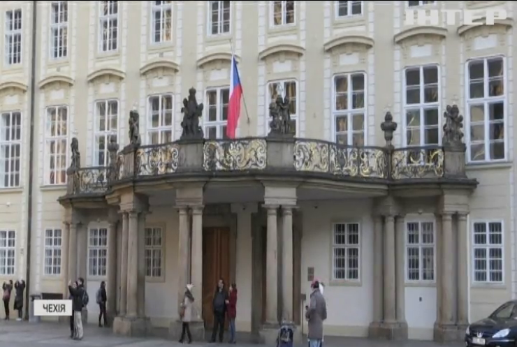 Карантинні обмеження для невакцинованих з дев'ятого лютого скасують у Чехії