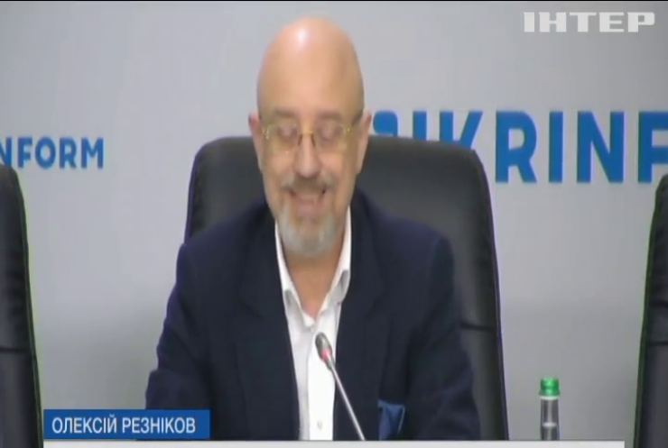 Олексій Резніков заявив, що Росія не відводить свого війська від українських кордонів