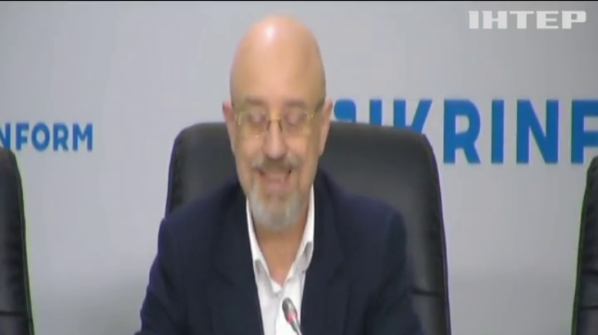 Олексій Резніков заявив, що Росія не відводить свого війська від українських кордонів