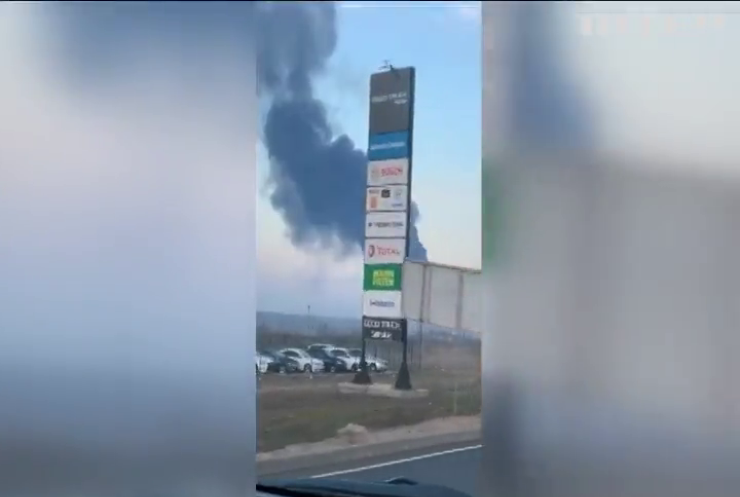 На Харківщині палає військовий аеродром