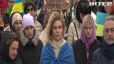 Польща продовжує допомагати українським біженцям: зустрічає гарячою їжею та щирим співчуттям