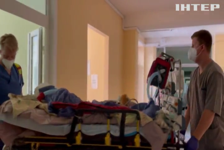 За життя 7-річного Романа, який постраждав під час ракетного удару у Вінниці, продовжують боротися медики