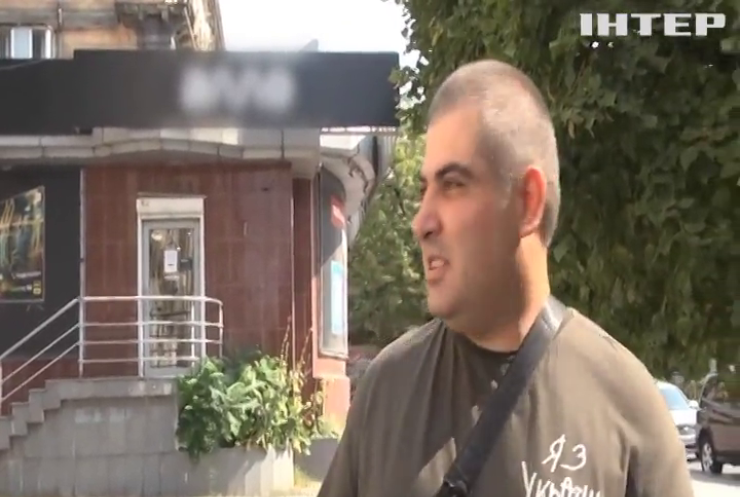 Вивіз понад 1000 людей з окупації: історія чоловіка з великим серцем
