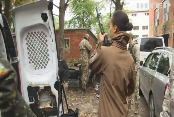 Військові ветерани зі Сполучених Штатів безкоштовно тренують цивільних у Львові