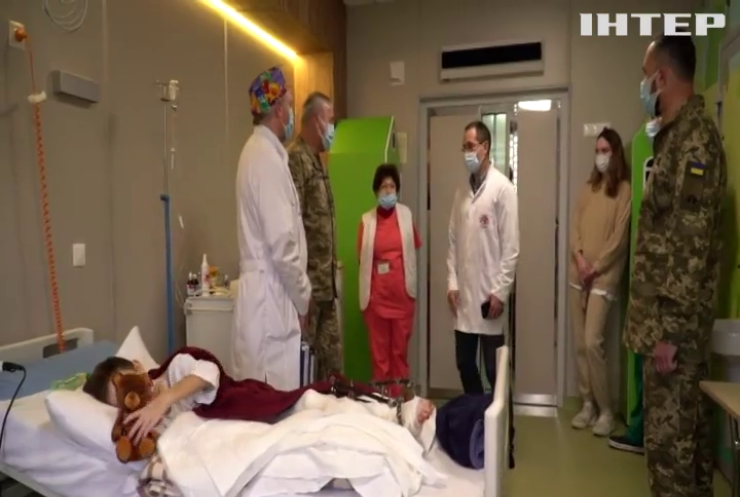 Збройні Сили України передали дитячій лікарні Охматдит сучасний прилад - дерматом
