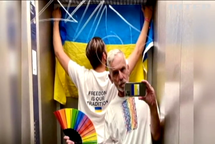Німецький стиліст Франк Петер Вільде щодня знімає синьо-жовті селфі в ліфті: розмова зі знаменитим берлінцем