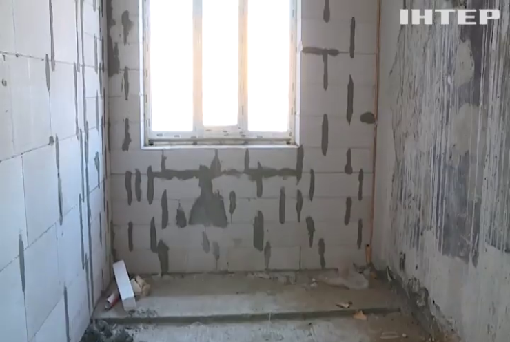 В Одесі відновлюють житловий комплекс, який минулого квітня, напередодні Великодня, зруйнувала російська ракета