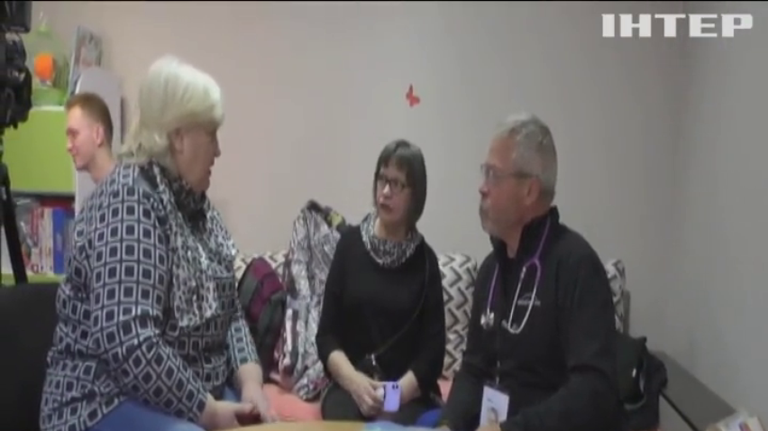Лікарі-добровольці в Україні: іноземна волонтерська місія об'єднала медиків з різних куточків світу