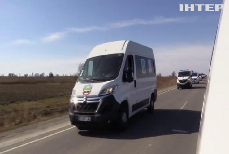 Благодійники з Бельгії передали Україні 12 карет швидкої допомоги: куди волонтери доправлять допомогу