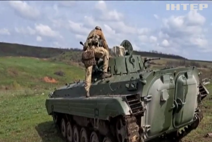 На передовій українські бійці тренуються на фронтовому полігоні: як проходить навчання