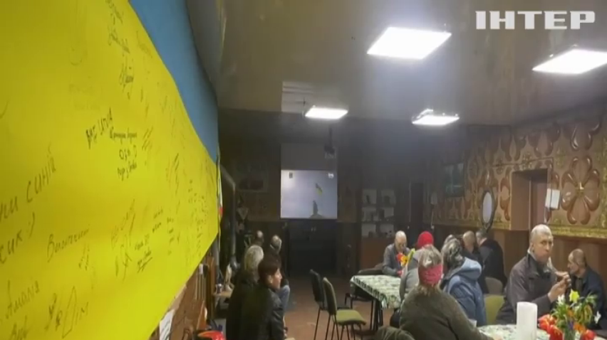 Куховарять у "Пунктах незламності": як живуть люди з прифронтового Оріхова