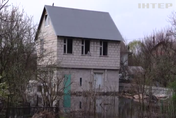 До трьох метрів піднялася вода на Дніпропетровщині: затопило сотні дачних будинків