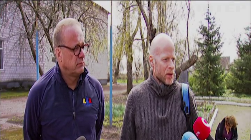 На Київщині - делегації іноземних країн: представники органів самоврядування побачили наслідки окупації