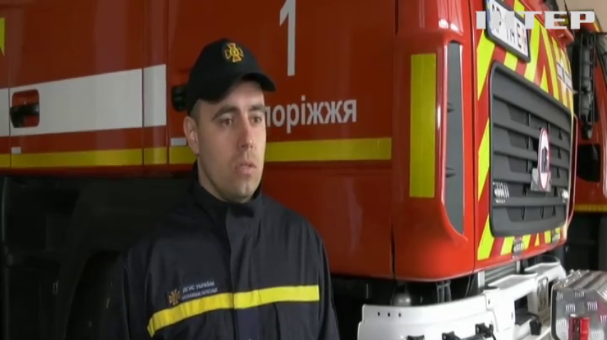 Вони приходять на допомогу першими: розмова з надзвичайником, що рятував людей зі зруйнованих будинків у Запоріжжі