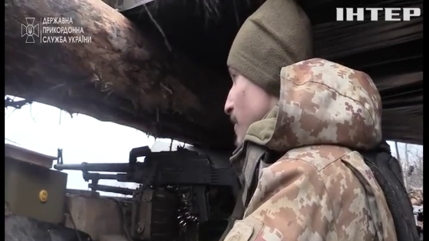 В епіцентрі бойових дій залишаються Бахмут і Мар'їнка: як проходять бойові будні в захисників