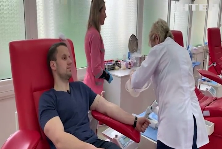 У Львові придумали, як заохотити донорів до здачі крові