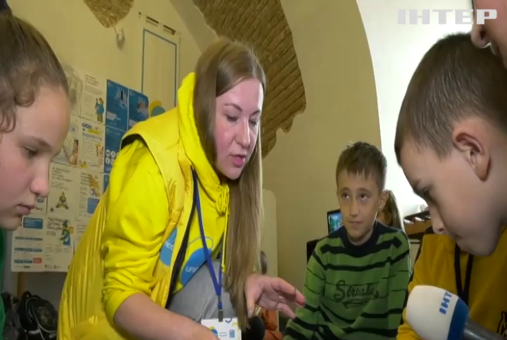 Ігрова кімната у справжньому замку допомагатиме маленьким українцям долати наслідки війни