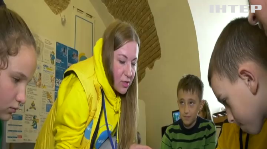 Ігрова кімната у справжньому замку допомагатиме маленьким українцям долати наслідки війни