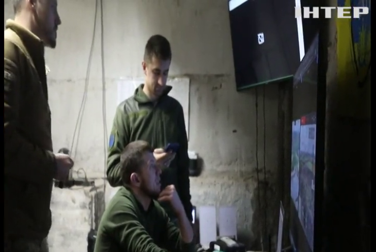 Українські мінометники прикривають піхоту і поливають вогнем ворожі позиції