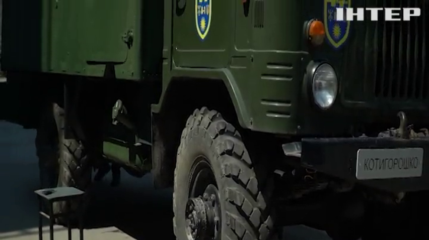 Волонтери на базі "Уралу" зробили СТО для техніки на фронті