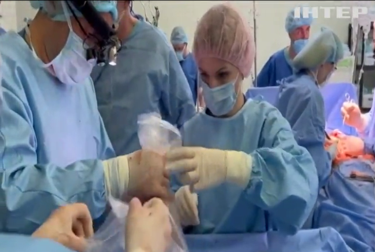 У Києві в Інституті серця провели унікальну трансплантацію