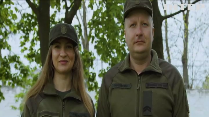 Разом проходили вишкіл та разом ділять армійський побут: історія подружжя, що служить у Нацгвардії