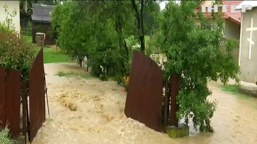 Прикарпаття накрила велика вода