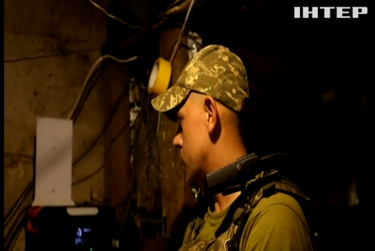 Українські артилеристи працюють по ворожих позиціях попри обстріли