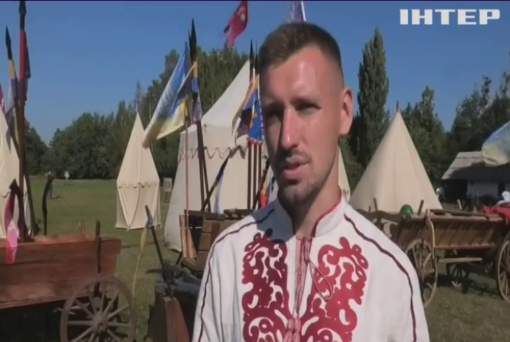 Козацькі двобої та реконструкція масових битв: на Волині пройшов фестиваль "Дух незламних"