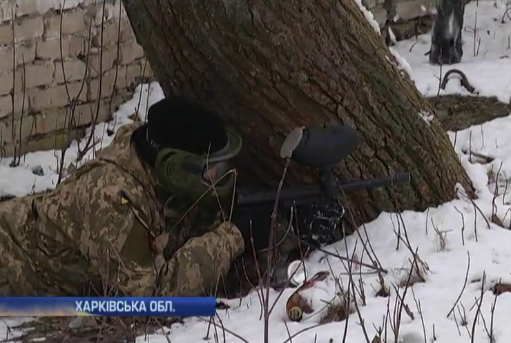 На Харківщині мобілізовані відпрацьовують тактику за допомогою пейнтболу