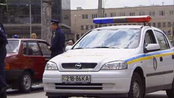 В Луцке милиция обстреляла автомобиль, арендуемый УНП и помощниками депутата Загревы