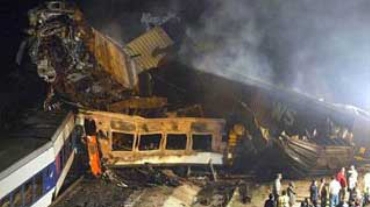 При столкновении поездов в Испании погибли 5 человек, 20 пропали без вести