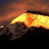 Жандарм-альпинист из Гранады сфотографировался на Эвересте в треуголке