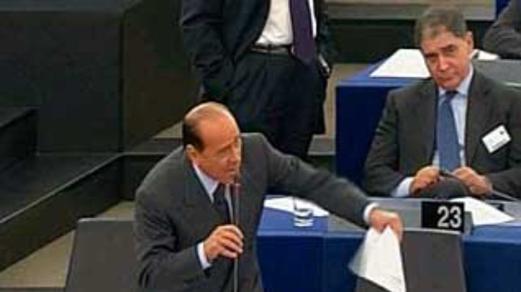 Берлускони позволил себе некорректное замечание в адрес коллеги из Германии