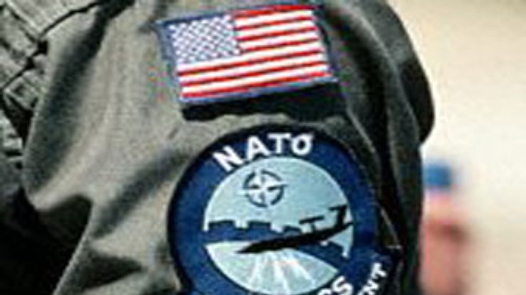 Первые подразделения миротворческих сил НАТО прибывают в Афганистан