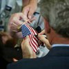 Буш нарушил закон США о национальном флаге