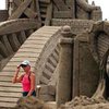 На пляже в Бельгии открылся 7-й фестиваль песчаной скульптуры