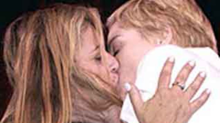 Американка купила поцелуй Шарон Стоун за 50 тысяч долларов