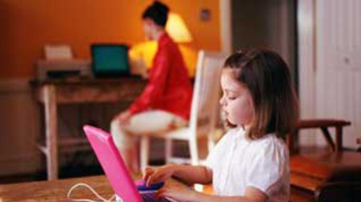 Большинство детей мечтает работать за компьютером