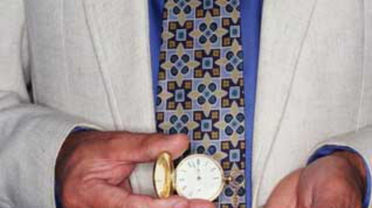 Политик пожертвовал на борьбу с бедностью поддельные часы Rolex