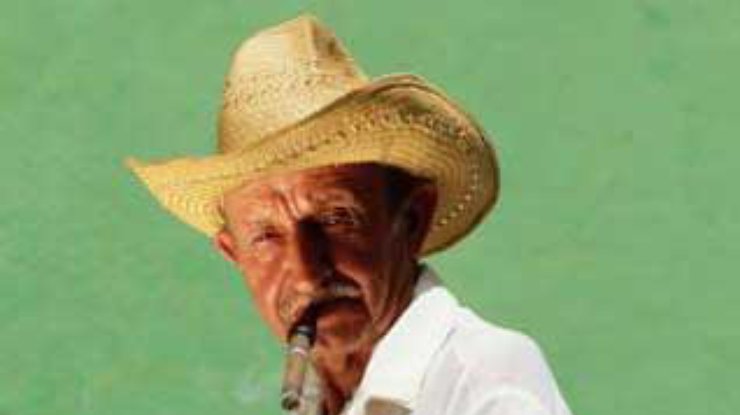 На Кубе опять скрутили самую длинную сигару