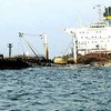 C греческого танкера в море вылилось еще 3,1 тысячи тонн нефти