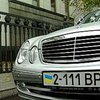 Депутатам запретят парковать автомобили на улице Грушевского