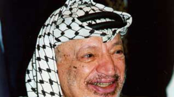 Арафат плюнул в палестинского генерала и получил ответный плевок