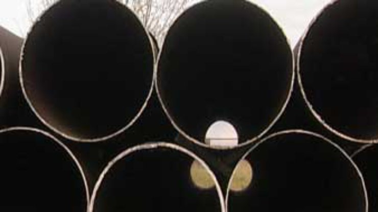 Десятки тонн нефти вылились из трубопровода "Дружба" в реку на Закарпатье